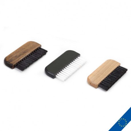 Brosse à vêtement personnalisée. Brosse à vêtement en bois à offrir.