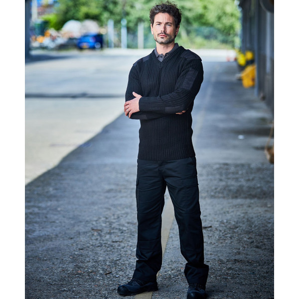 Pull personnalisé "PROSTAFF" avec épaulettes